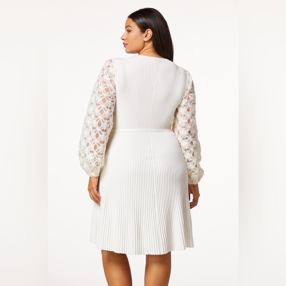 Cato | PLUS SIZE MESH FLORAL SLEEVE SWEATER DRESS IVORY BREEZE VARIOUS SIZES - Picture 2 of 4